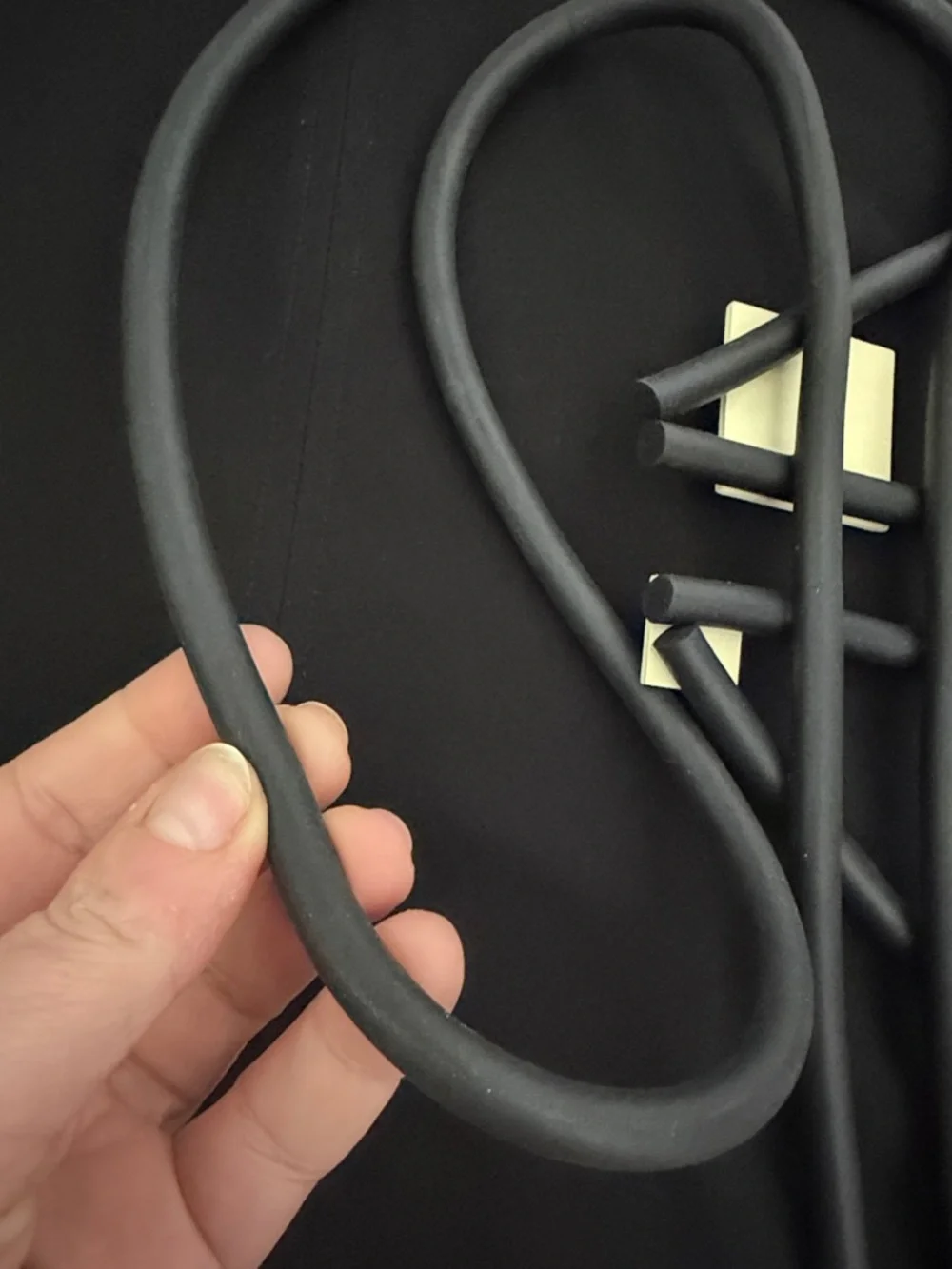 Black &White Modern Geometric Necklace - Picture 4 of 5